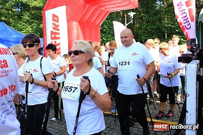 Zdjęcie w galerii na portalu naszraciborz.pl: Rekord Guinnessa w Nordic Walking w liczbach wiadomości z regionu