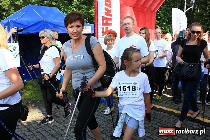 Zdjęcie w galerii na portalu naszraciborz.pl: Rekord Guinnessa w Nordic Walking w liczbach wiadomości z regionu