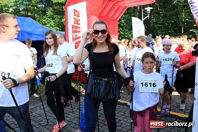 Zdjęcie w galerii na portalu naszraciborz.pl: Rekord Guinnessa w Nordic Walking w liczbach wiadomości z regionu