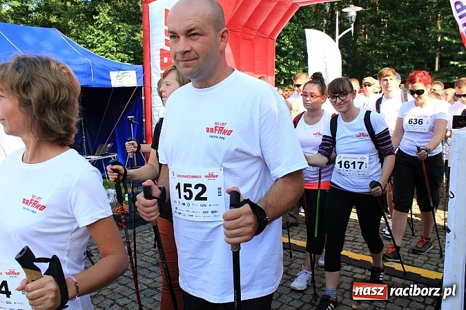 Zdjęcie w galerii na portalu naszraciborz.pl: Rekord Guinnessa w Nordic Walking w liczbach wiadomości z regionu