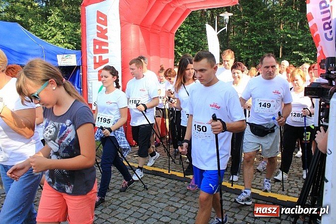 Zdjęcie w galerii na portalu naszraciborz.pl: Rekord Guinnessa w Nordic Walking w liczbach wiadomości z regionu