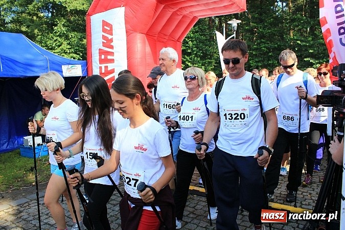 Zdjęcie w galerii na portalu naszraciborz.pl: Rekord Guinnessa w Nordic Walking w liczbach wiadomości z regionu