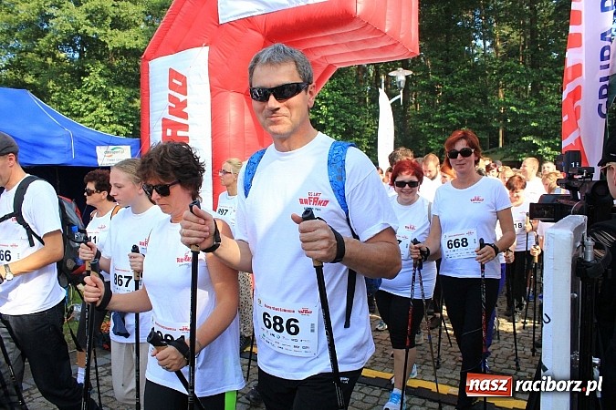 Zdjęcie w galerii na portalu naszraciborz.pl: Rekord Guinnessa w Nordic Walking w liczbach wiadomości z regionu