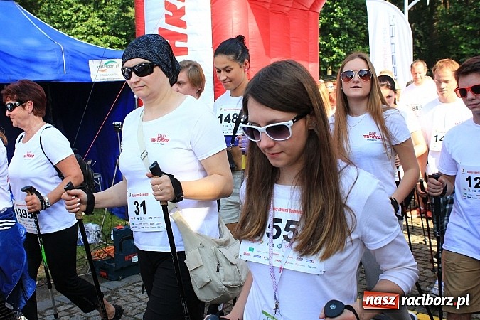 Zdjęcie w galerii na portalu naszraciborz.pl: Rekord Guinnessa w Nordic Walking w liczbach wiadomości z regionu