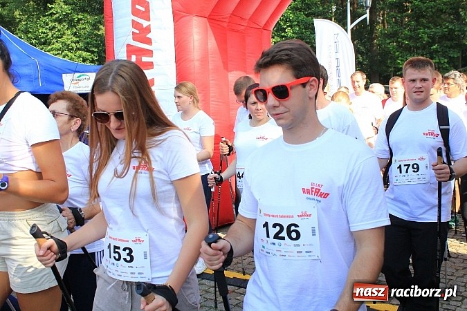 Zdjęcie w galerii na portalu naszraciborz.pl: Rekord Guinnessa w Nordic Walking w liczbach wiadomości z regionu