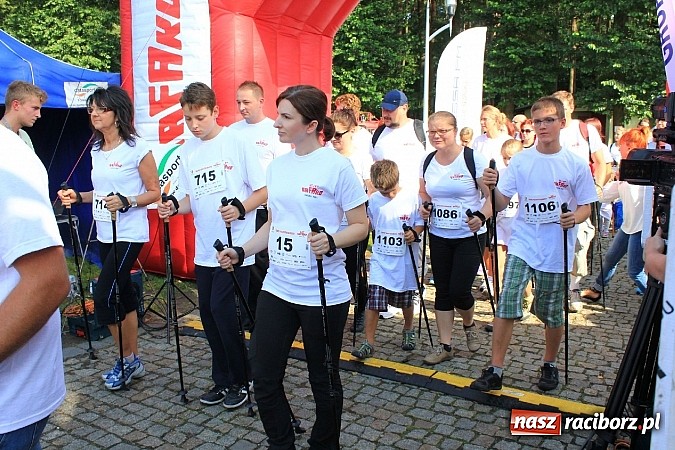Zdjęcie w galerii na portalu naszraciborz.pl: Rekord Guinnessa w Nordic Walking w liczbach wiadomości z regionu