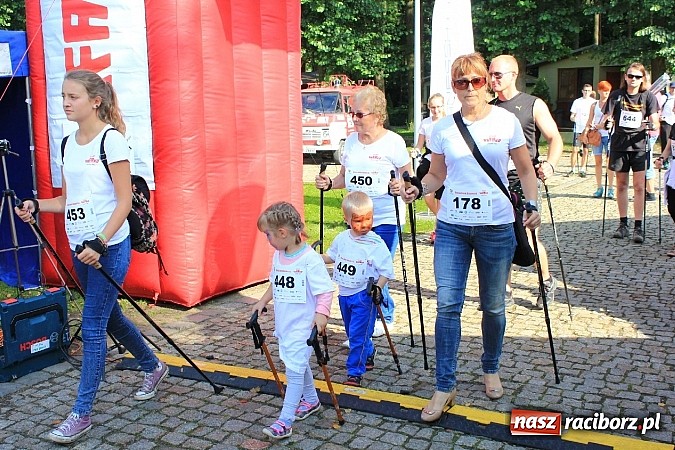 Zdjęcie w galerii na portalu naszraciborz.pl: Rekord Guinnessa w Nordic Walking w liczbach wiadomości z regionu