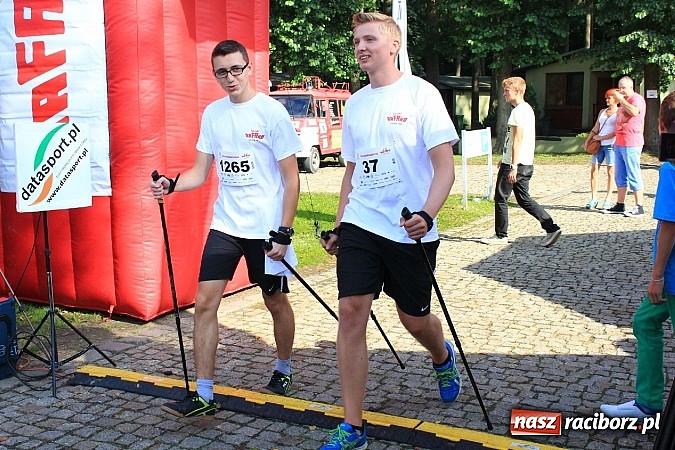Zdjęcie w galerii na portalu naszraciborz.pl: Rekord Guinnessa w Nordic Walking w liczbach wiadomości z regionu