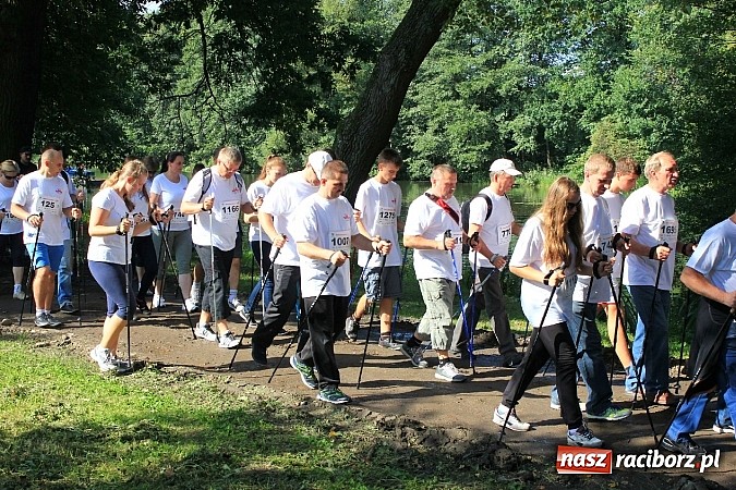 Zdjęcie w galerii na portalu naszraciborz.pl: Rekord Guinnessa w Nordic Walking w liczbach wiadomości z regionu