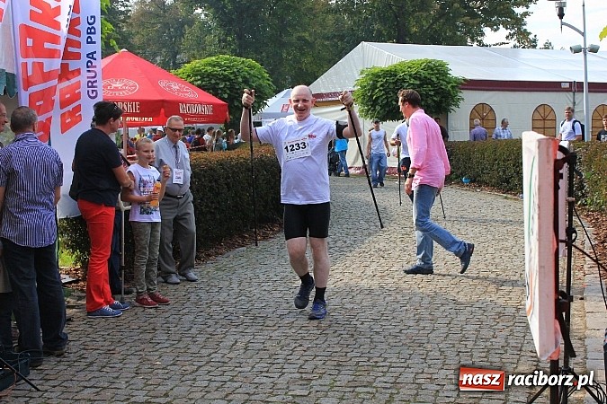 Zdjęcie w galerii na portalu naszraciborz.pl: Rekord Guinnessa w Nordic Walking w liczbach wiadomości z regionu