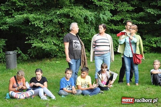 Zdjęcie w galerii na portalu naszraciborz.pl: Bitwa wojów zakończyła pierwszy dzień festiwalu średniowiecznego wiadomości z regionu