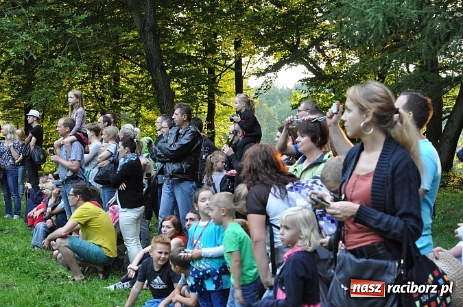Zdjęcie w galerii na portalu naszraciborz.pl: Bitwa wojów zakończyła pierwszy dzień festiwalu średniowiecznego wiadomości z regionu
