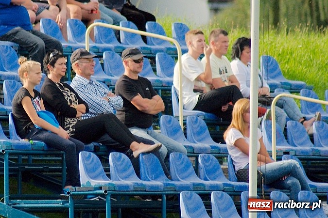 Zdjęcie w galerii na portalu naszraciborz.pl: Rafako zremisowało z osłabionym Rogowem. Kuriozalna pomyłka sędziego wiadomości z regionu
