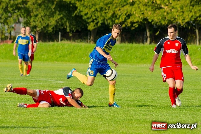 Zdjęcie w galerii na portalu naszraciborz.pl: Rafako zremisowało z osłabionym Rogowem. Kuriozalna pomyłka sędziego wiadomości z regionu