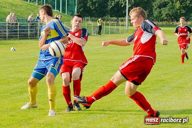 Zdjęcie w galerii na portalu naszraciborz.pl: Rafako zremisowało z osłabionym Rogowem. Kuriozalna pomyłka sędziego wiadomości z regionu