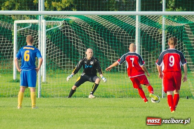 Zdjęcie w galerii na portalu naszraciborz.pl: Rafako zremisowało z osłabionym Rogowem. Kuriozalna pomyłka sędziego wiadomości z regionu