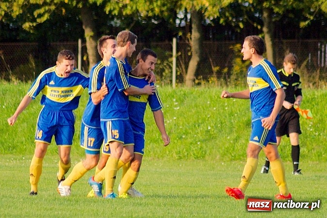 Zdjęcie w galerii na portalu naszraciborz.pl: Rafako zremisowało z osłabionym Rogowem. Kuriozalna pomyłka sędziego wiadomości z regionu