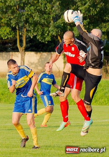 Zdjęcie w galerii na portalu naszraciborz.pl: Rafako zremisowało z osłabionym Rogowem. Kuriozalna pomyłka sędziego wiadomości z regionu
