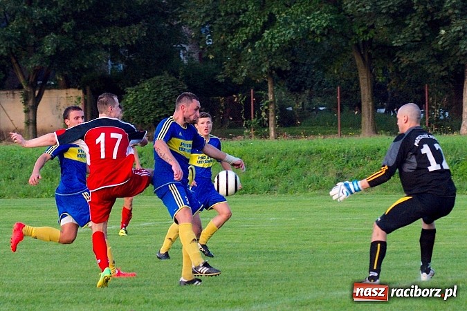 Zdjęcie w galerii na portalu naszraciborz.pl: Rafako zremisowało z osłabionym Rogowem. Kuriozalna pomyłka sędziego wiadomości z regionu