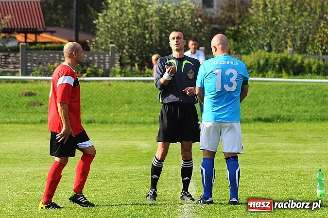 Zdjęcie w galerii na portalu naszraciborz.pl: Niewykorzystane sytuacje się mszczą. Podział punktów w Studziennej wiadomości z regionu