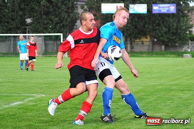 Zdjęcie w galerii na portalu naszraciborz.pl: Niewykorzystane sytuacje się mszczą. Podział punktów w Studziennej wiadomości z regionu