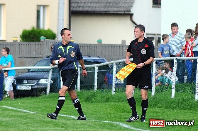 Zdjęcie w galerii na portalu naszraciborz.pl: Niewykorzystane sytuacje się mszczą. Podział punktów w Studziennej wiadomości z regionu