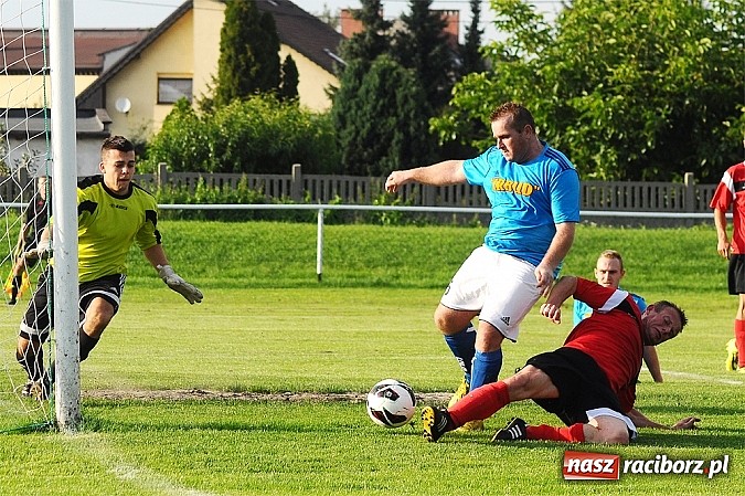 Zdjęcie w galerii na portalu naszraciborz.pl: Niewykorzystane sytuacje się mszczą. Podział punktów w Studziennej wiadomości z regionu