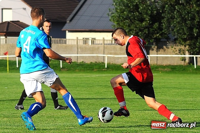 Zdjęcie w galerii na portalu naszraciborz.pl: Niewykorzystane sytuacje się mszczą. Podział punktów w Studziennej wiadomości z regionu