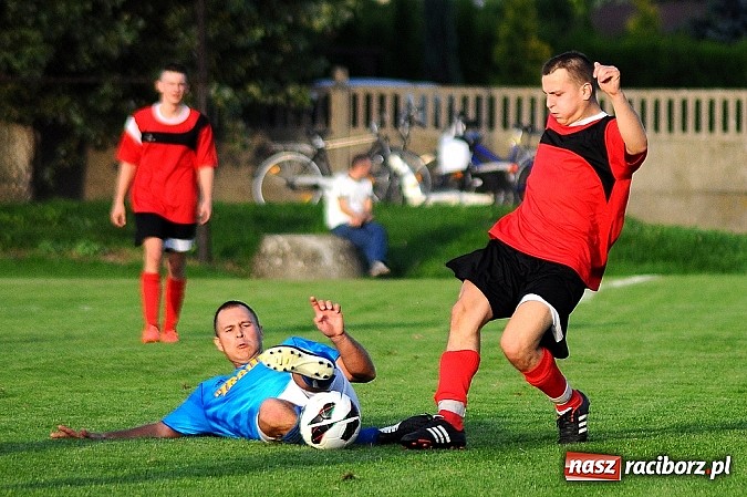 Zdjęcie w galerii na portalu naszraciborz.pl: Niewykorzystane sytuacje się mszczą. Podział punktów w Studziennej wiadomości z regionu