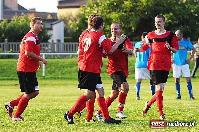 Zdjęcie w galerii na portalu naszraciborz.pl: Niewykorzystane sytuacje się mszczą. Podział punktów w Studziennej wiadomości z regionu