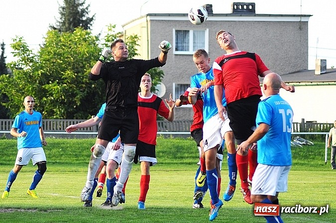 Zdjęcie w galerii na portalu naszraciborz.pl: Niewykorzystane sytuacje się mszczą. Podział punktów w Studziennej wiadomości z regionu