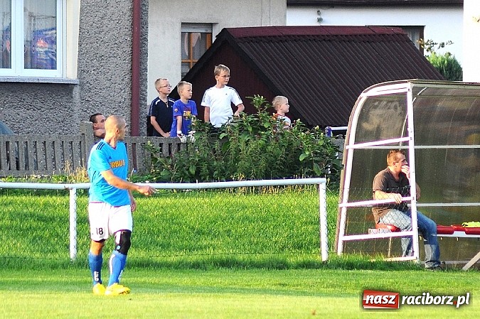 Zdjęcie w galerii na portalu naszraciborz.pl: Niewykorzystane sytuacje się mszczą. Podział punktów w Studziennej wiadomości z regionu