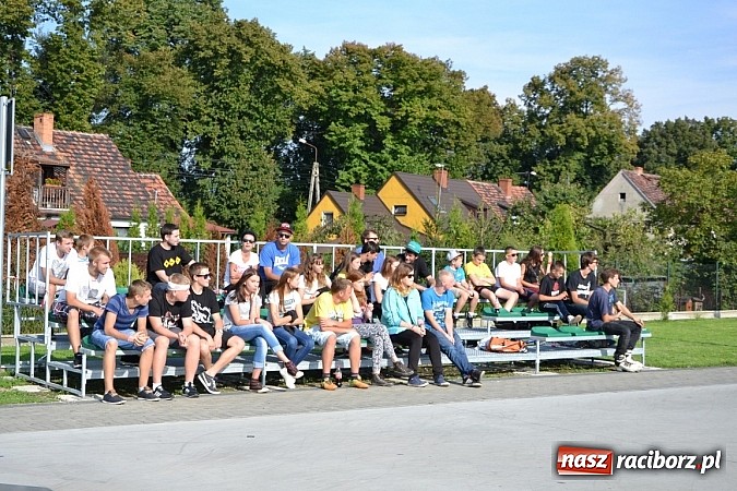 Zdjęcie w galerii na portalu naszraciborz.pl: Międzynarodowy turniej w skateparku w Chałupkach wiadomości z regionu