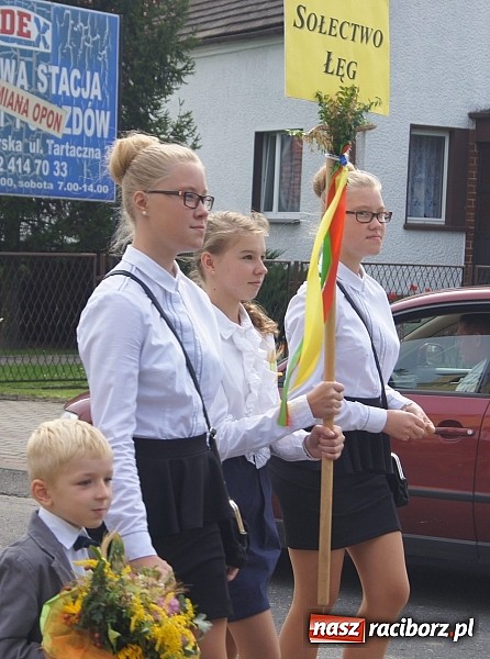Zdjęcie w galerii na portalu naszraciborz.pl: Kolorowy korowód na dożynkach parafialnych w Zawadzie Książęcej wiadomości z regionu