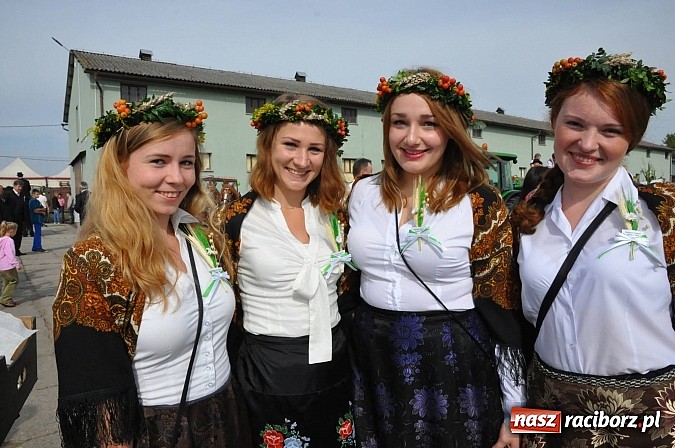 Zdjęcie w galerii na portalu naszraciborz.pl: Dożynki gminy Pietrowice Wlk. - Pawłów 2014 wiadomości z regionu