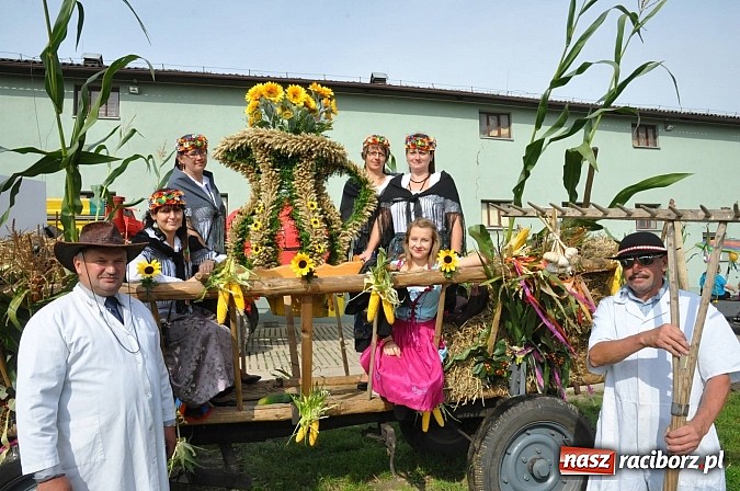 Zdjęcie w galerii na portalu naszraciborz.pl: Dożynki gminy Pietrowice Wlk. - Pawłów 2014 wiadomości z regionu