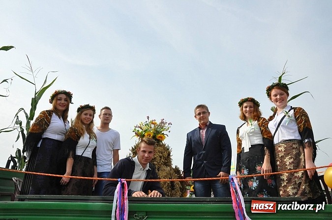 Zdjęcie w galerii na portalu naszraciborz.pl: Dożynki gminy Pietrowice Wlk. - Pawłów 2014 wiadomości z regionu