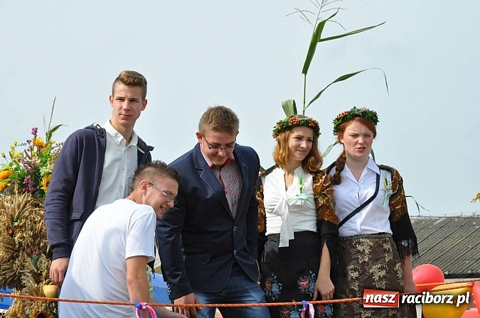 Zdjęcie w galerii na portalu naszraciborz.pl: Dożynki gminy Pietrowice Wlk. - Pawłów 2014 wiadomości z regionu