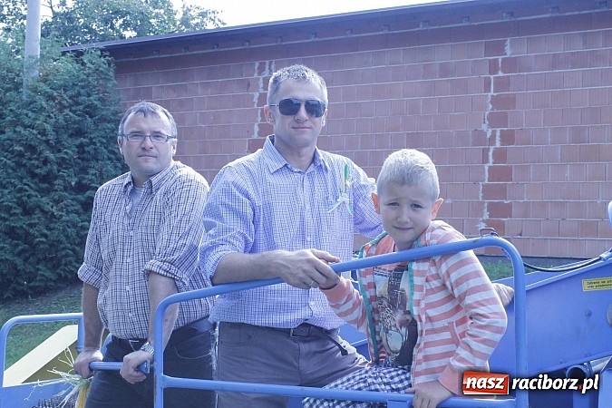 Zdjęcie w galerii na portalu naszraciborz.pl: Dożynki gminy Pietrowice Wlk. - Pawłów 2014 wiadomości z regionu