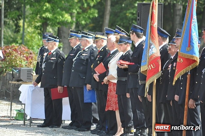 Zdjęcie w galerii na portalu naszraciborz.pl: Druhowie z Kuźni Raciborskiej świętują dziś 110-lecie swojej jednostki wiadomości z regionu