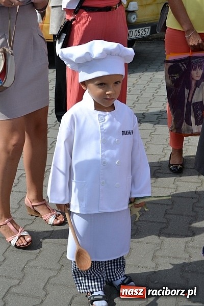 Zdjęcie w galerii na portalu naszraciborz.pl: Bajkowo i kolorowo na dożynkach w Owsiszczach wiadomości z regionu