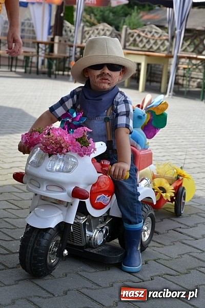 Zdjęcie w galerii na portalu naszraciborz.pl: Bajkowo i kolorowo na dożynkach w Owsiszczach wiadomości z regionu