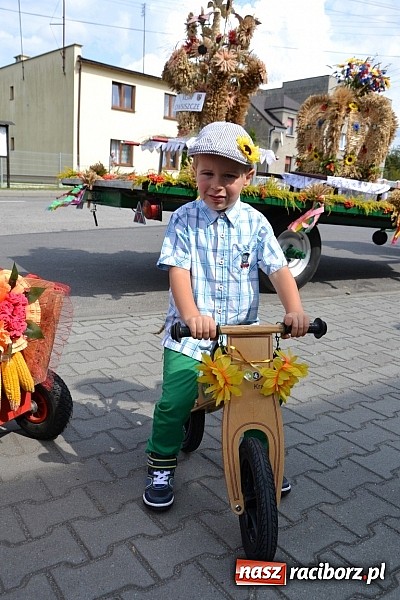 Zdjęcie w galerii na portalu naszraciborz.pl: Bajkowo i kolorowo na dożynkach w Owsiszczach wiadomości z regionu