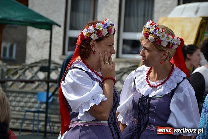 Zdjęcie w galerii na portalu naszraciborz.pl: Bajkowo i kolorowo na dożynkach w Owsiszczach wiadomości z regionu