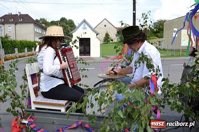 Zdjęcie w galerii na portalu naszraciborz.pl: Bajkowo i kolorowo na dożynkach w Owsiszczach wiadomości z regionu