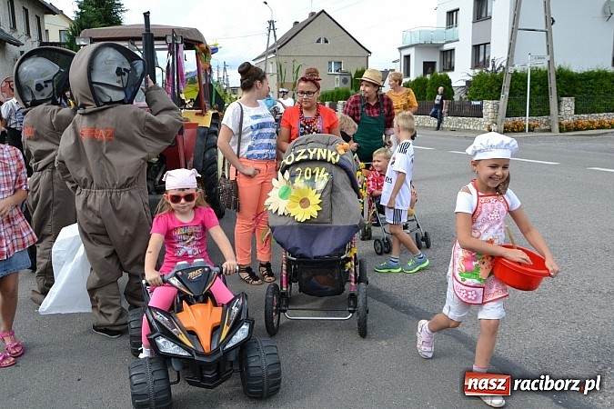Zdjęcie w galerii na portalu naszraciborz.pl: Bajkowo i kolorowo na dożynkach w Owsiszczach wiadomości z regionu