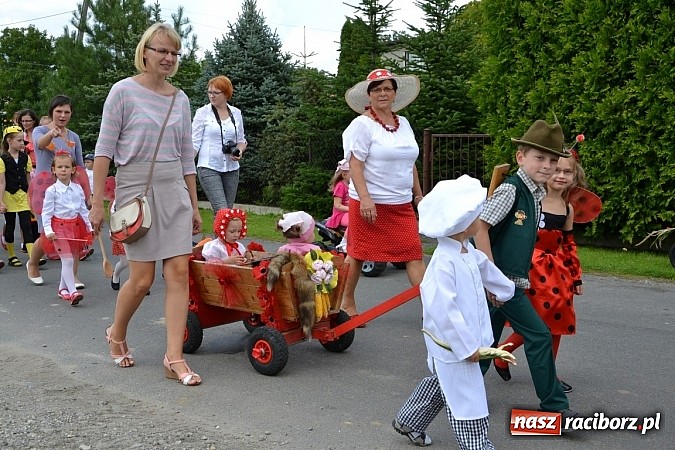 Zdjęcie w galerii na portalu naszraciborz.pl: Bajkowo i kolorowo na dożynkach w Owsiszczach wiadomości z regionu