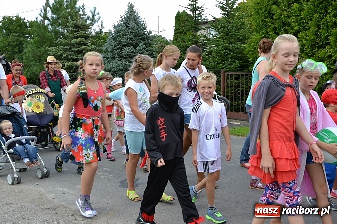 Zdjęcie w galerii na portalu naszraciborz.pl: Bajkowo i kolorowo na dożynkach w Owsiszczach wiadomości z regionu