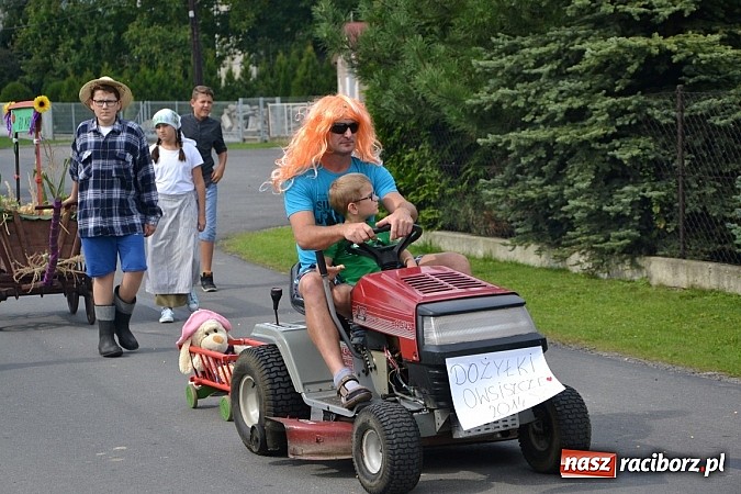 Zdjęcie w galerii na portalu naszraciborz.pl: Bajkowo i kolorowo na dożynkach w Owsiszczach wiadomości z regionu