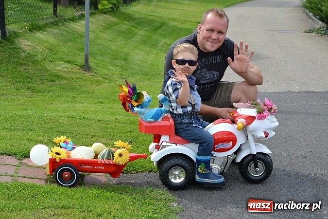 Zdjęcie w galerii na portalu naszraciborz.pl: Bajkowo i kolorowo na dożynkach w Owsiszczach wiadomości z regionu